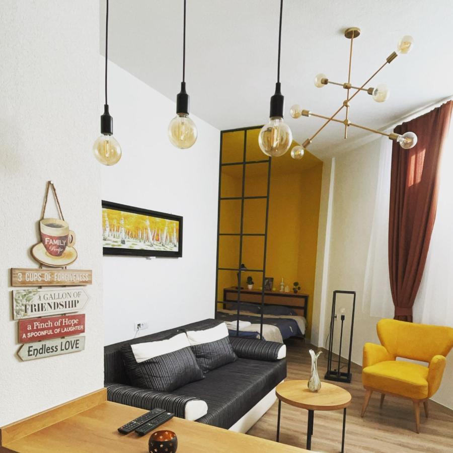 Ora-Prn, Studio Apartment In The City Centre Pristina Exterior photo